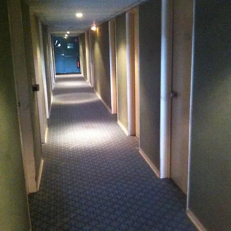 La Plantation Hotel 2*